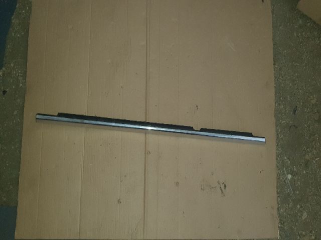 bontott MERCEDES-BENZ R-CLASS Bal hátsó Ablak Díszléc