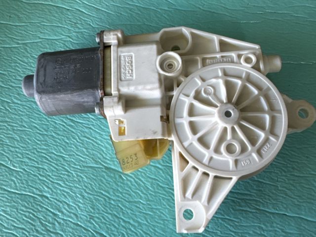 bontott MERCEDES-BENZ R-CLASS Bal hátsó Ablakemelő Motor