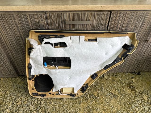 bontott MERCEDES-BENZ R-CLASS Bal hátsó Ajtó Kárpit