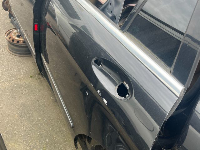 bontott MERCEDES-BENZ R-CLASS Bal hátsó Ajtó (Üres lemez)