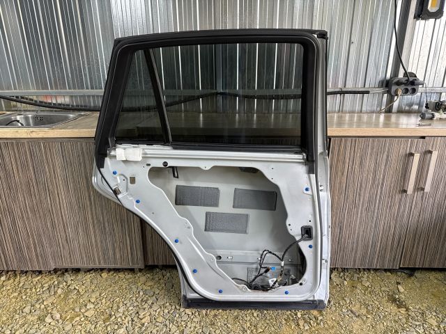 bontott MERCEDES-BENZ R-CLASS Bal hátsó Ajtó (Üres lemez)