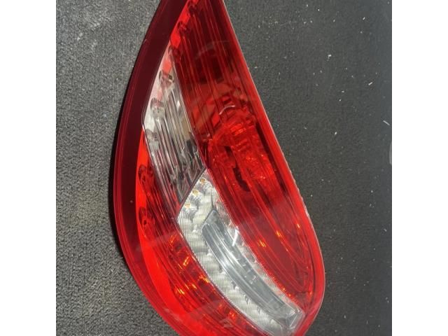 bontott MERCEDES-BENZ R-CLASS Bal Külső Hátsó Lámpa