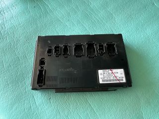 bontott MERCEDES-BENZ R-CLASS Biztosítéktábla Csomagtér