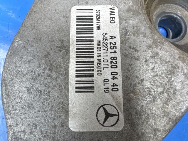 bontott MERCEDES-BENZ R-CLASS Első Ablaktörlő Szerkezet Motorral