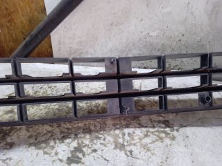 bontott MERCEDES-BENZ R-CLASS Első Lökhárító Alsó Középső Díszrács