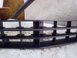 bontott MERCEDES-BENZ R-CLASS Első Lökhárító Alsó Középső Díszrács