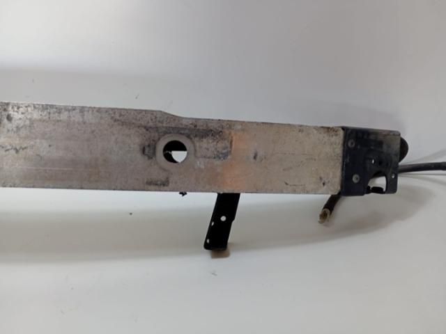 bontott MERCEDES-BENZ R-CLASS Első Lökhárító Merevítő (Fém)