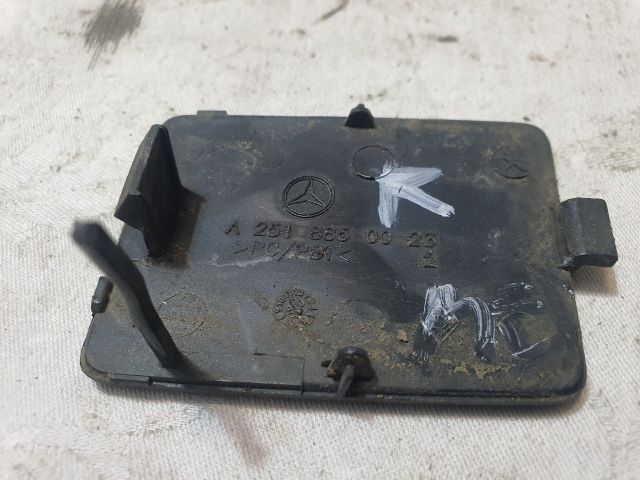 bontott MERCEDES-BENZ R-CLASS Első Vonószem Burkolat