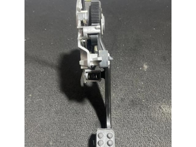 bontott MERCEDES-BENZ R-CLASS Fékpedál