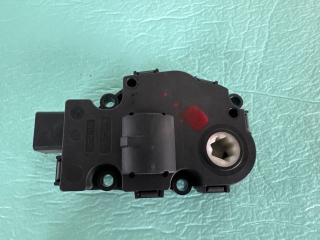 bontott MERCEDES-BENZ R-CLASS Fűtés Állító Motor