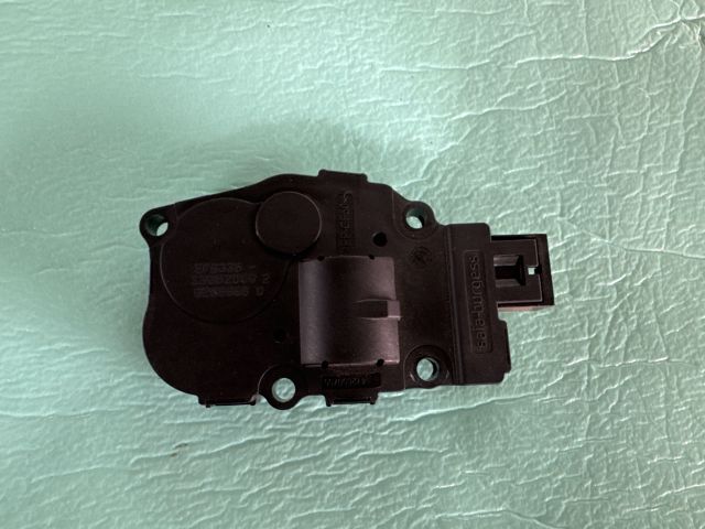 bontott MERCEDES-BENZ R-CLASS Fűtés Állító Motor