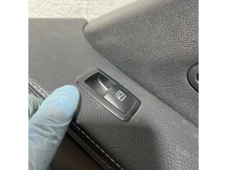 bontott MERCEDES-BENZ R-CLASS Jobb első Ajtó Kárpit