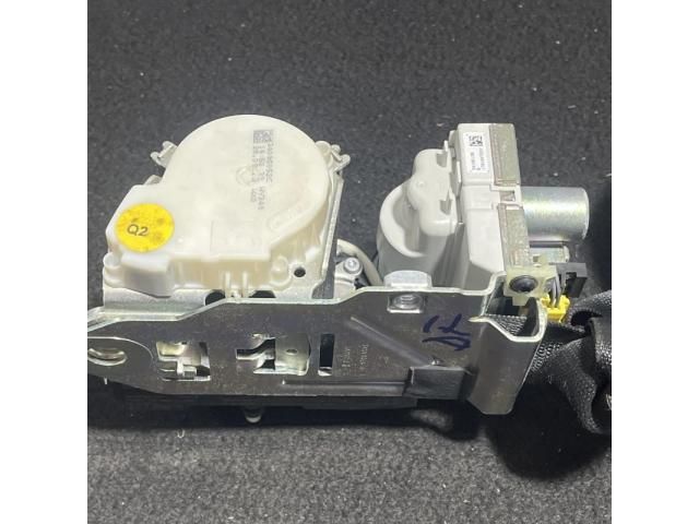 bontott MERCEDES-BENZ R-CLASS Jobb első Biztonsági Öv