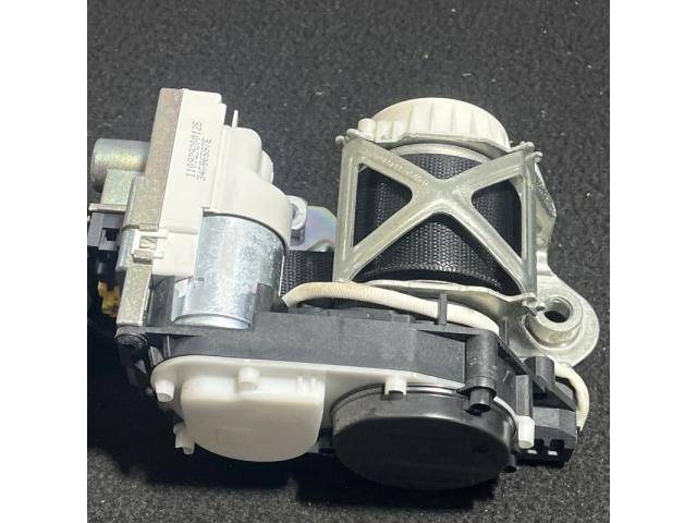 bontott MERCEDES-BENZ R-CLASS Jobb első Biztonsági Öv