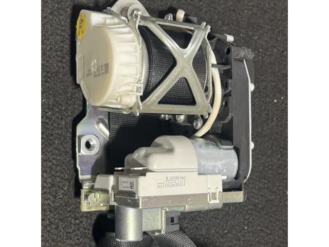 bontott MERCEDES-BENZ R-CLASS Jobb első Biztonsági Öv