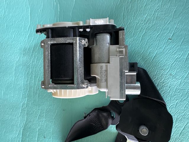 bontott MERCEDES-BENZ R-CLASS Jobb első Biztonsági Öv