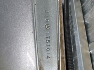 bontott MERCEDES-BENZ R-CLASS Jobb első Sárvédő