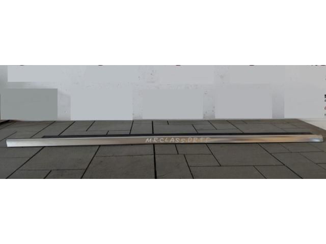 bontott MERCEDES-BENZ R-CLASS Jobb első Vízlehúzó Gumicsík