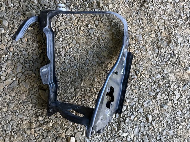 bontott MERCEDES-BENZ R-CLASS Jobb Fényszóró Lámpakeret