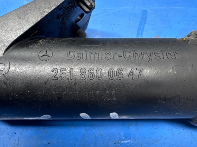 bontott MERCEDES-BENZ R-CLASS Jobb Fényszórómosó Fúvóka