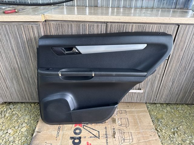 bontott MERCEDES-BENZ R-CLASS Jobb hátsó Ajtó Kárpit