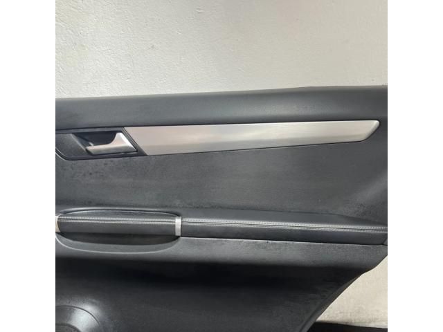 bontott MERCEDES-BENZ R-CLASS Jobb hátsó Ajtó Kárpit