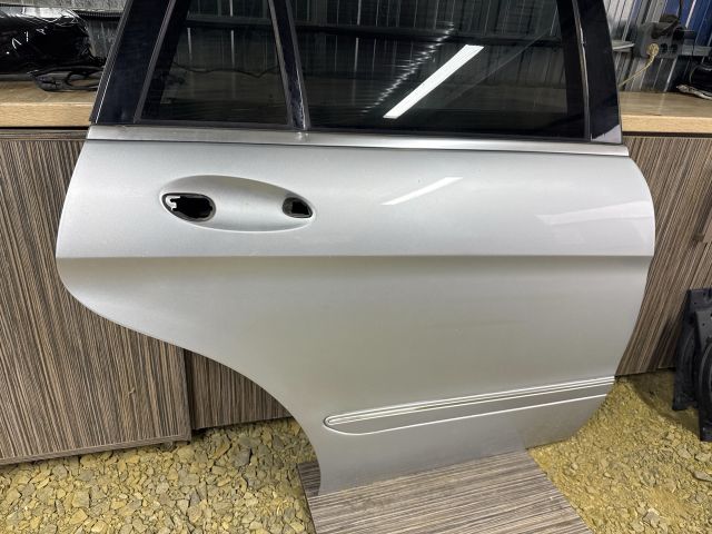 bontott MERCEDES-BENZ R-CLASS Jobb hátsó Ajtó (Üres lemez)