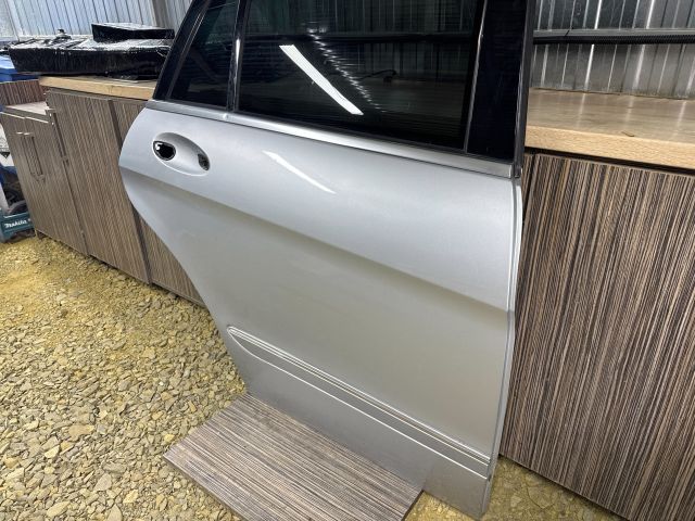 bontott MERCEDES-BENZ R-CLASS Jobb hátsó Ajtó (Üres lemez)