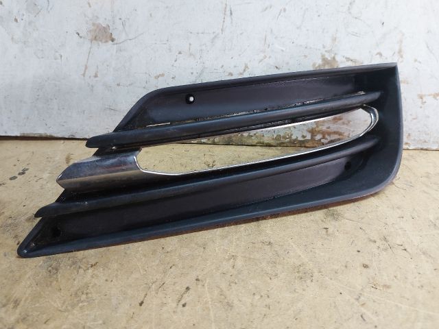 bontott MERCEDES-BENZ R-CLASS Jobb Ködlámpa Rács