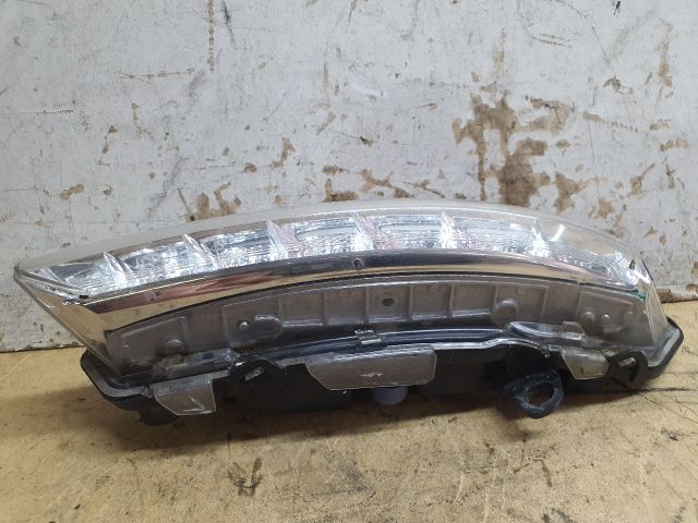 bontott MERCEDES-BENZ R-CLASS Jobb Nappali Menetfény