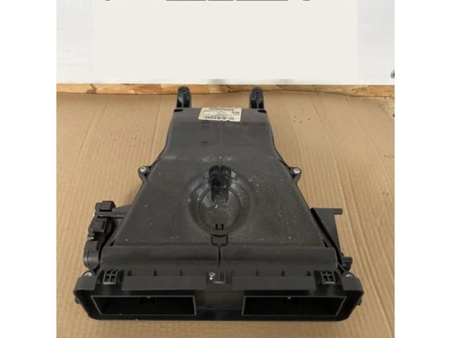 bontott MERCEDES-BENZ R-CLASS Középső Szellőző