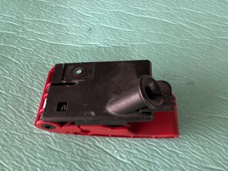 bontott MERCEDES-BENZ R-CLASS Motorháztető Nyitó Kar / Gomb