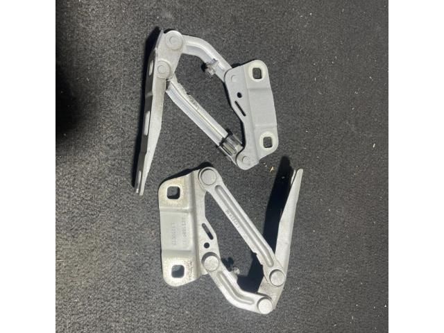 bontott MERCEDES-BENZ R-CLASS Motorháztető Zsanér Pár