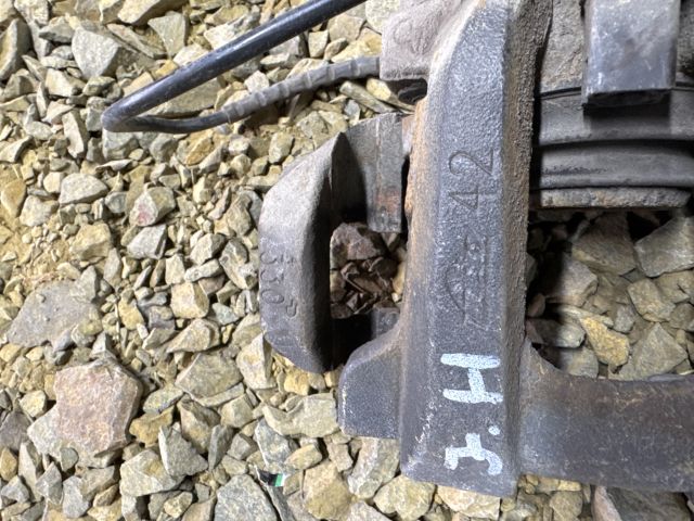 bontott MERCEDES-BENZ R-CLASS Jobb hátsó Féknyereg Munkahengerrel