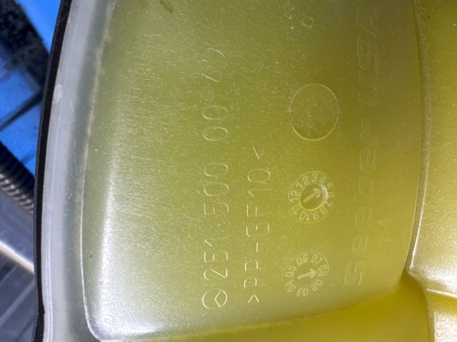 bontott MERCEDES-BENZ R-CLASS Kiegyenlítő Tartály