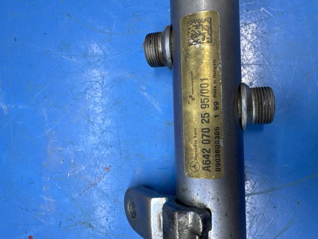 bontott MERCEDES-BENZ R-CLASS Közösnyomócső