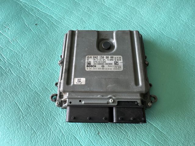 bontott MERCEDES-BENZ R-CLASS Motorvezérlő