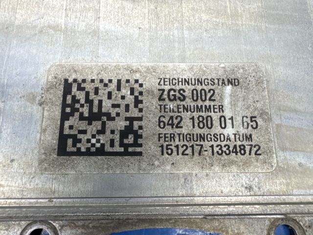 bontott MERCEDES-BENZ R-CLASS Olajhűtő