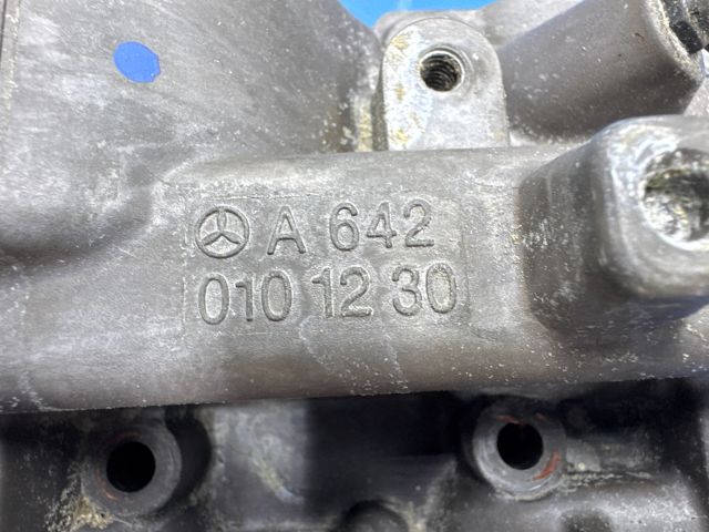 bontott MERCEDES-BENZ R-CLASS Szelepfedél