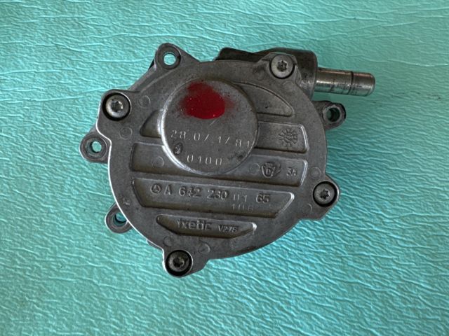 bontott MERCEDES-BENZ R-CLASS Vákumpumpa