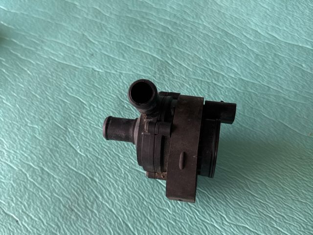 bontott MERCEDES-BENZ R-CLASS Vízpumpa