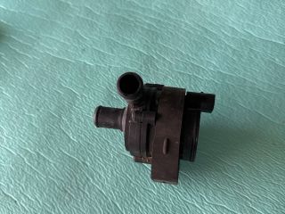 bontott MERCEDES-BENZ R-CLASS Vízpumpa