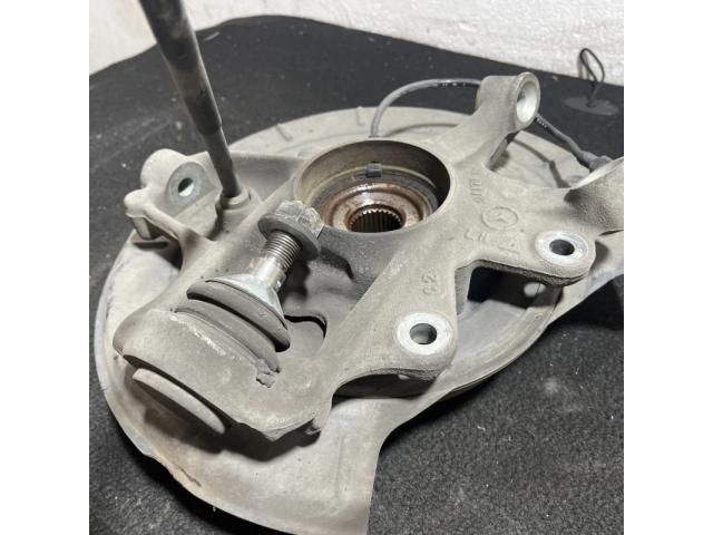 bontott MERCEDES-BENZ R-CLASS Bal hátsó Csonkállvány