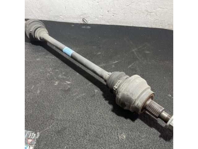 bontott MERCEDES-BENZ R-CLASS Bal hátsó Féltengely