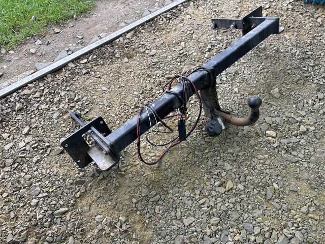 bontott MERCEDES-BENZ R-CLASS Vonóhorog