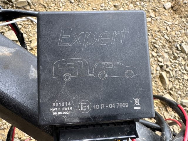 bontott MERCEDES-BENZ R-CLASS Vonóhorog