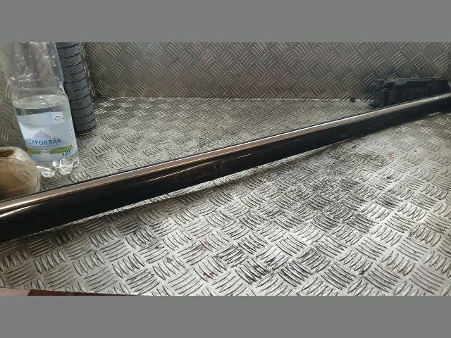 bontott MERCEDES-BENZ S-CLASS Bal első Ajtó Díszléc