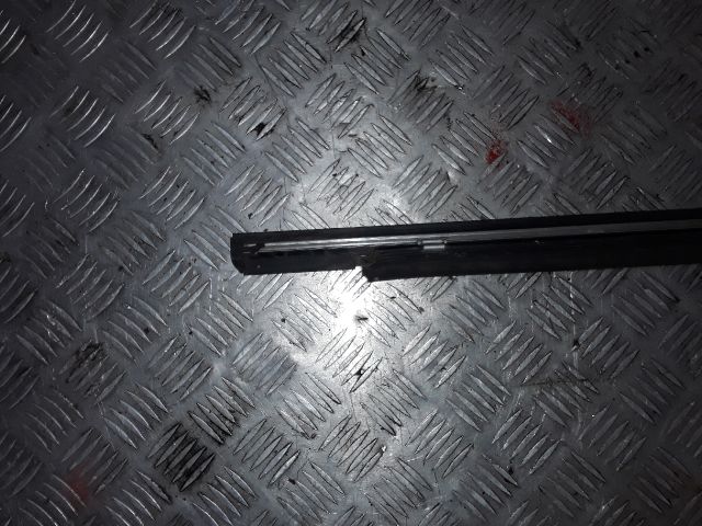 bontott MERCEDES-BENZ S-CLASS Bal hátsó Ablak Díszléc