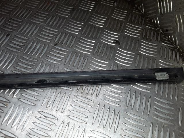 bontott MERCEDES-BENZ S-CLASS Bal hátsó Ablak Díszléc