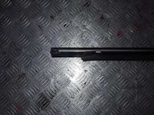 bontott MERCEDES-BENZ S-CLASS Bal hátsó Ablak Díszléc